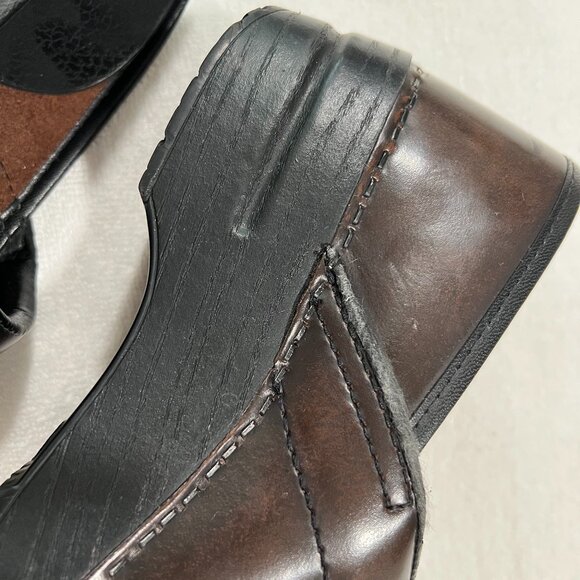 Dansko Dark Brown Clogs, EU 38 Narrow - Picture 4 of 12